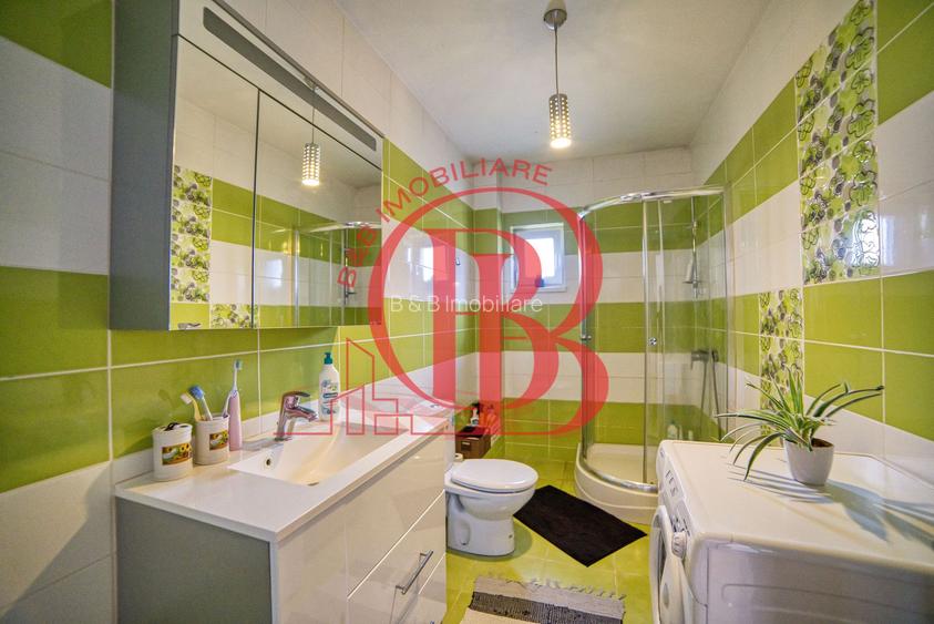 Casa complet mobilata 5 camere 3 bai curte generoasa - 52