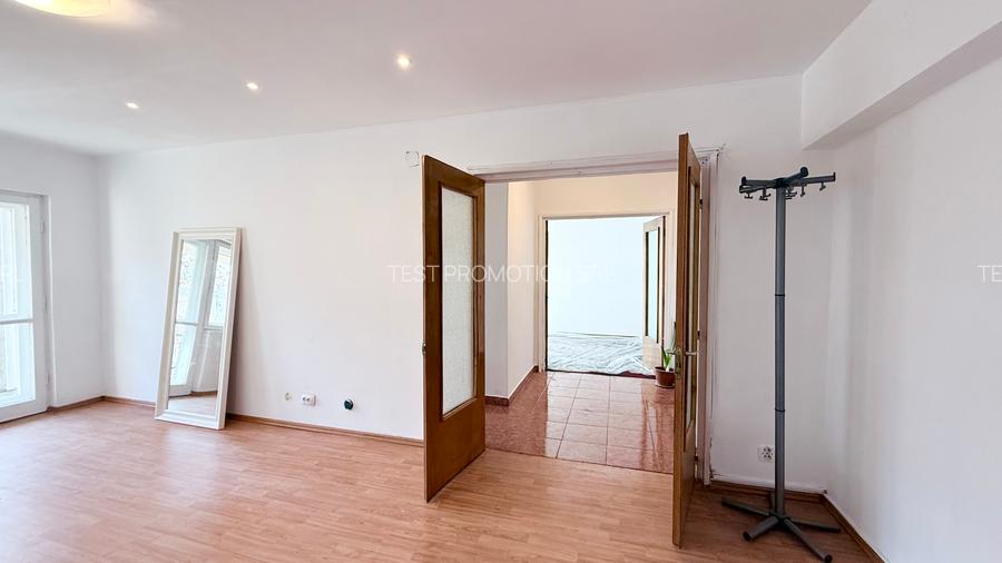 Bulevardul Unirii / Vedere Bulevard / Etaj 2/8 Decomandat - 2