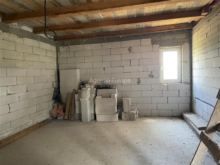 Casa de vanzare in localitatea Malcoci - 6