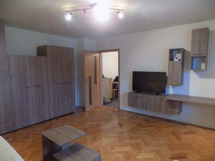 Apartament 1 camera, BALCON, centrala proprie , deosebit Complex Studentesc