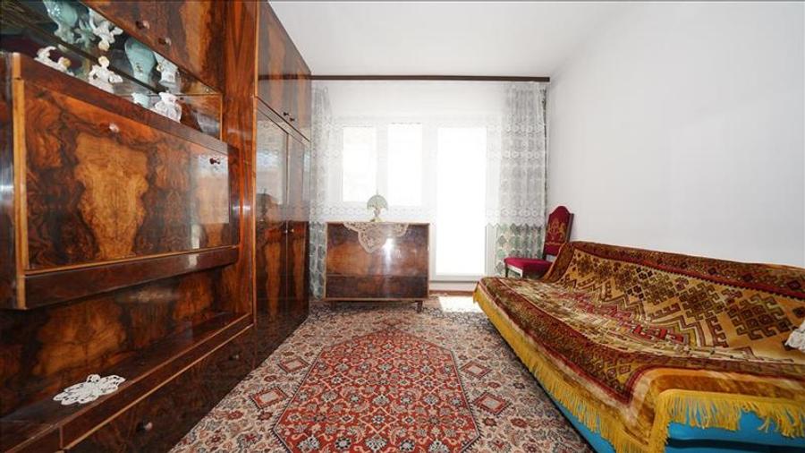 3 camere | 2 bai | 3 balcoane | etaj 4/8 | Rogerius