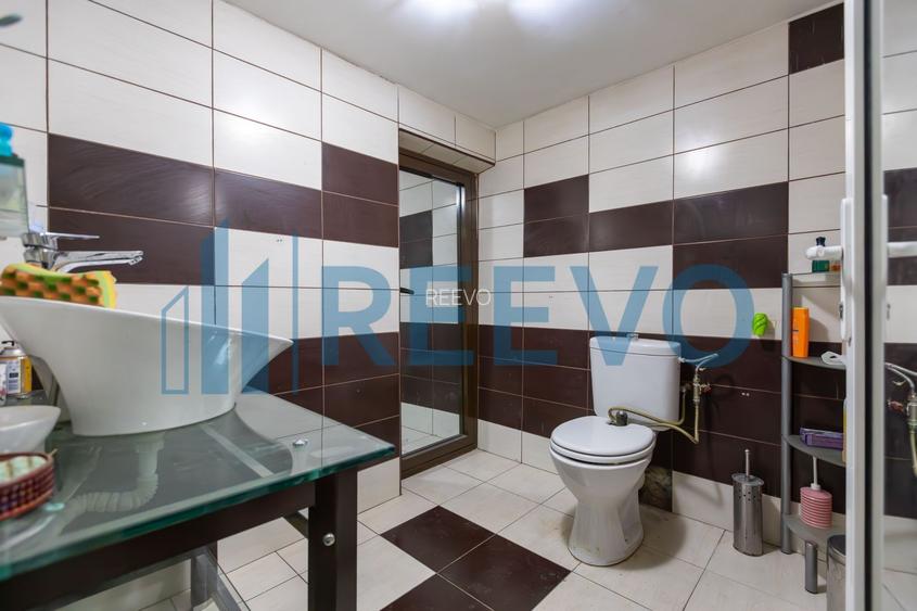 Clădire și teren de investiție, central Roman - 55