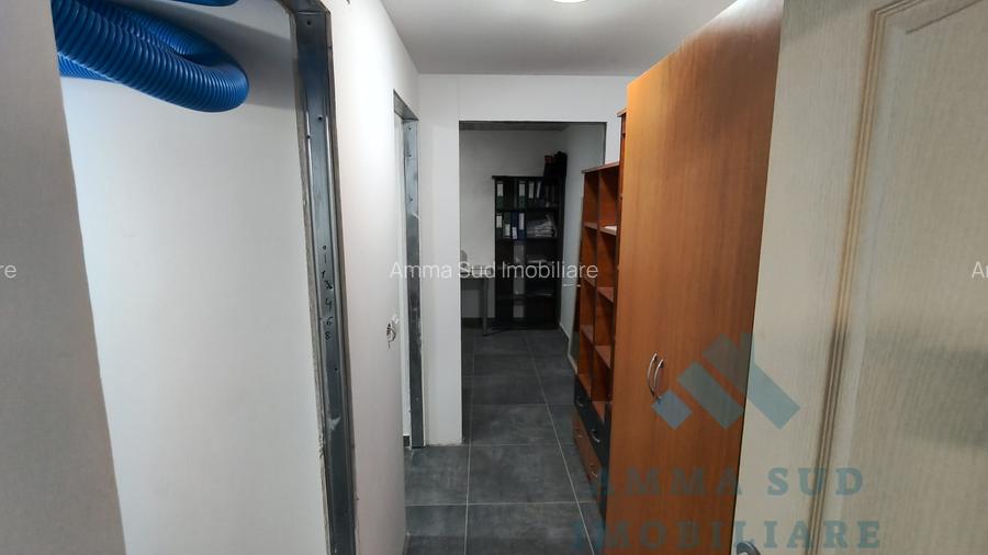 Spatiu comercial subsol - 128.6 mp utili - 3 locuri parcare - 10