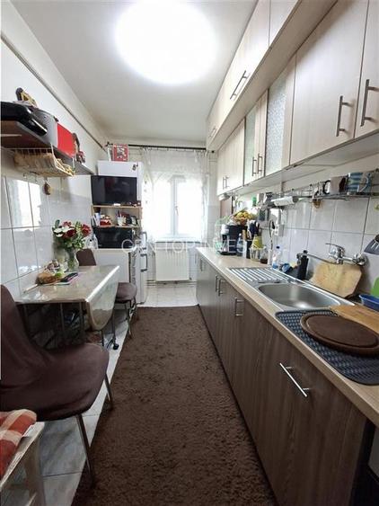 Apartament 3 camere 2 bai debara zona Semaforului - 5