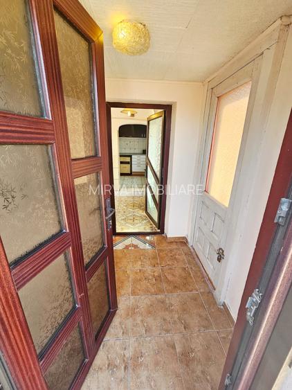 Casă spațioasă cu 9 camere în Strejnicu – pentru locuință, birouri - 16