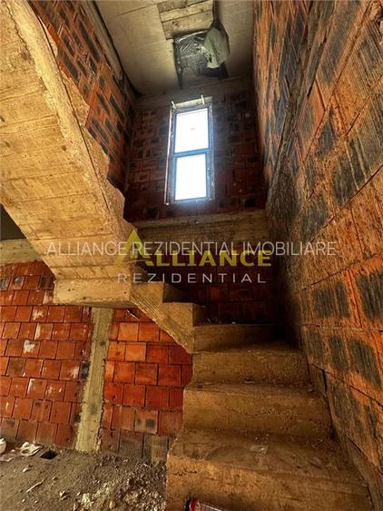 Vila individuala 5 camere ~ 3 bai ~  Teren 300 mp - 10