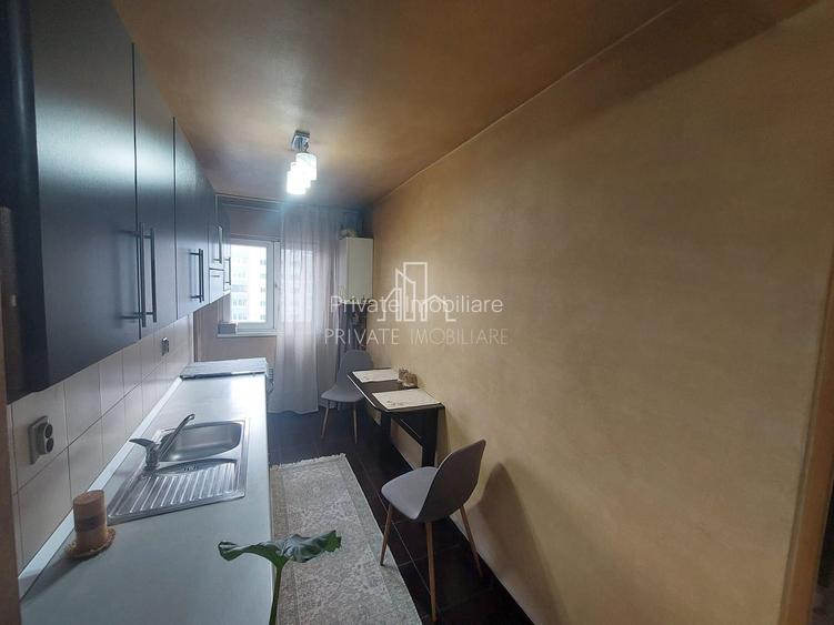 Apartament 2 Camere, Hol Pătrat, De Vanzare, Zona Semicentrala - 2