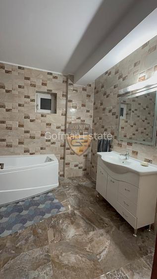 3 camere 180 mp + Parcare privata. Peninsula, Centrul Vechi, Piata Ovidiu - 11