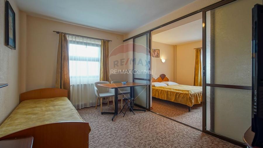 Comision 0 %! Pensiune cu 12 camere de vânzare, str. De Mijloc! - 21