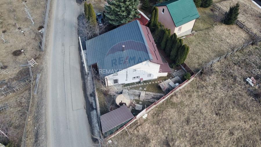 Vanzare Cabana cu 6 camere Muntele Baisorii - 14