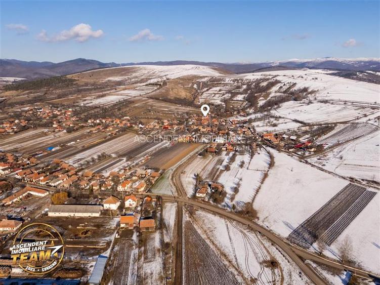 Film! Pe aproape 3.000 mp, casuta traditionala, Mereni, Covasna - 6