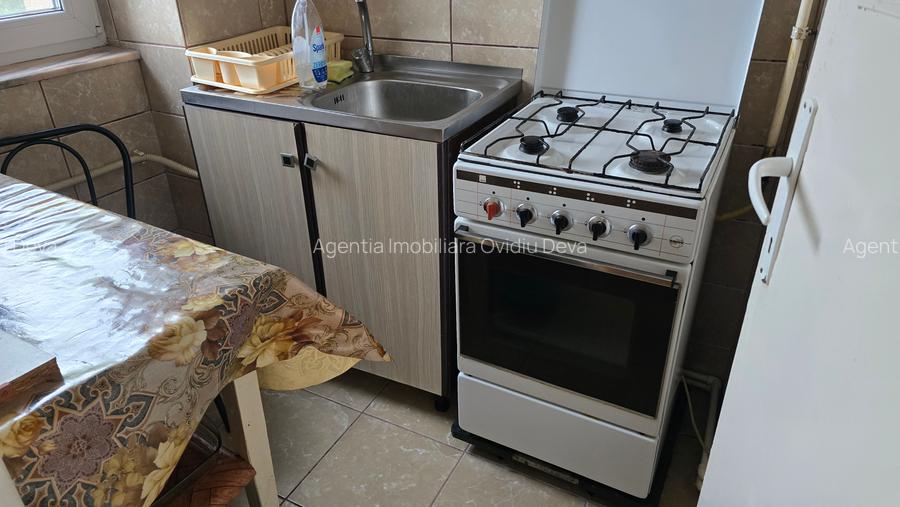 Vand garsoniera in Deva, etaj 3, izolat exterior, zona Strand, mobilata - 10