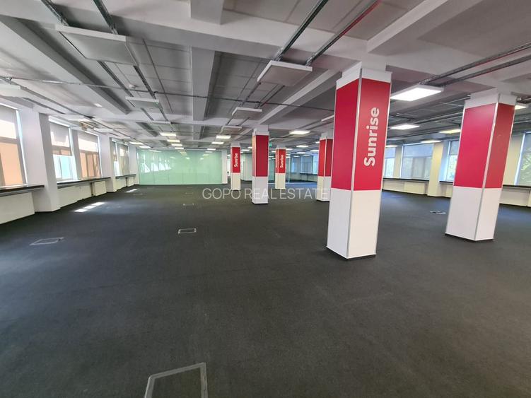 Cladire de birouri 3000 mp - 3