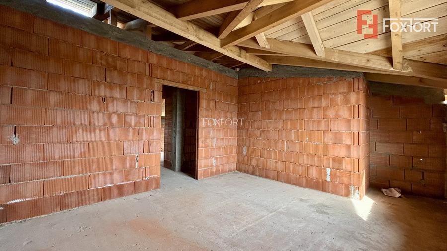 Duplex cu 4 camere si teren de 372 mp - zona Sanandrei - 13