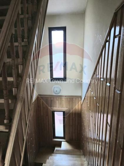 Casă / Vilă cu 7 camere de vânzare - 14