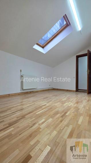 Unirii- Sfanta Vineri E+M/ 300mp / It/Creatie / Birouri - 14