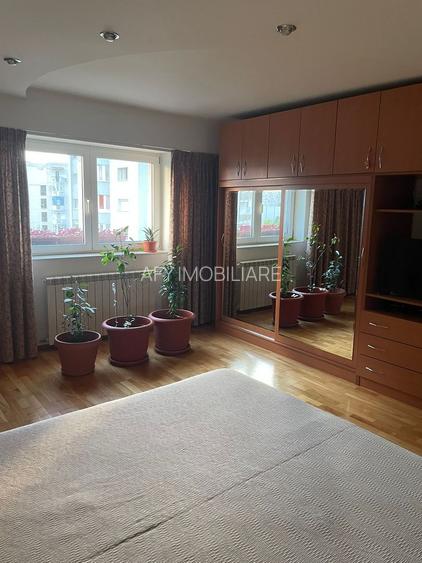 De vanzare Apartament 3 camere Matei Basarab, Calarasi, Central - 3
