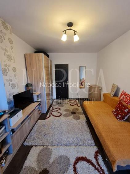 Apartament 3 camere de vanzare in Floresti - 2