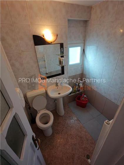 Spatiu comercial si curte privata zona 23 August - 6