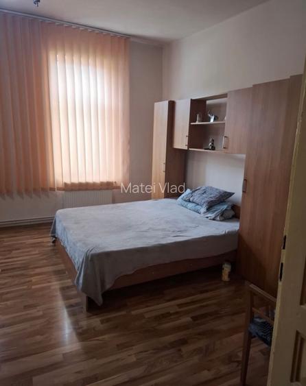 Casa de vanzare in Tudor Vladimirescu Galati cu teren generos - 4