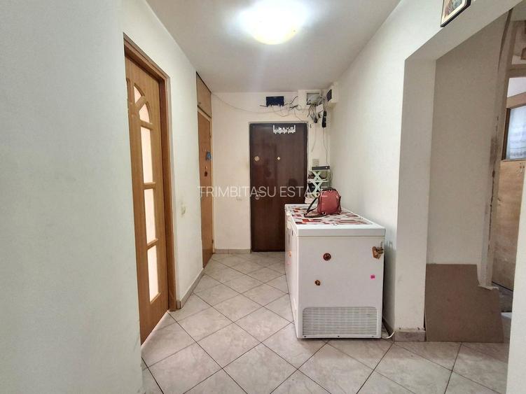 De Vanzare Apartament cu 3 camere  an constructie 1989  Vitan Mall - 10