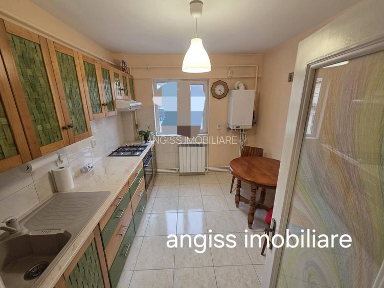Apartament 2 camere zona PIATA NOUA - 9