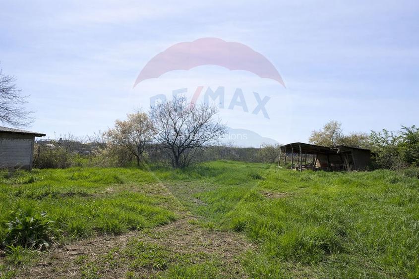 Teren intravilan - 2