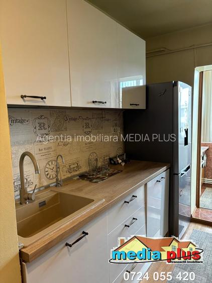 Apartament 3 camere decomandat Micro 17 – mobilat și utilat. - 2