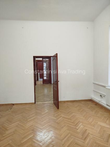 Libera spatiu mare si parcare in vila cu prestanta in locatie eleganta Pache !!! - 6