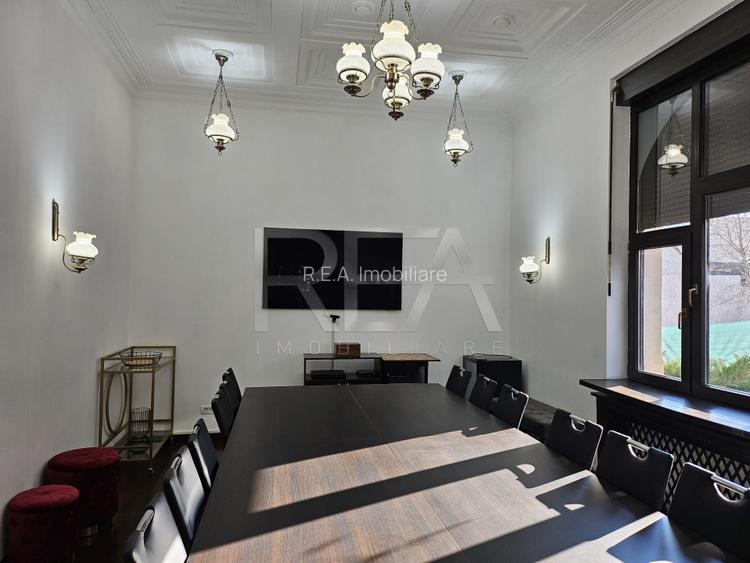 Casa de birouri de inchiriat 11 camere - 7