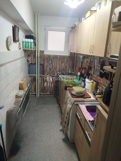 Garsoniera decomandata Dristor / Calea Vitan - 5