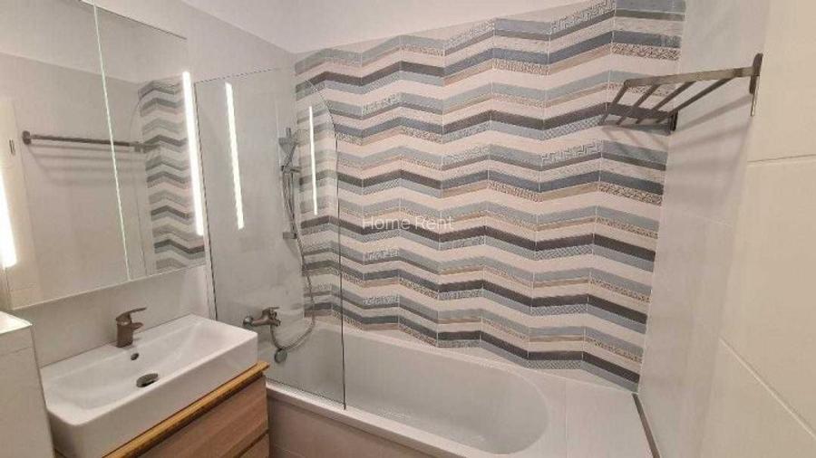 APARTAMENT LUX 2 CAMERE/CENTRALA PROPRIE/ 5 MINUTE DE METROU - 5