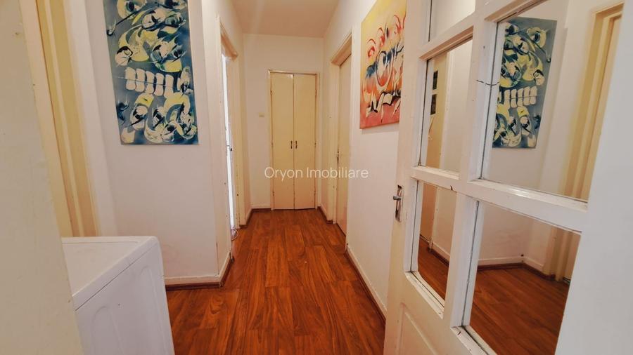 Apartament 3 camere, 65mp , semidecomandat, etaj 3, zona 1 Mai - 10