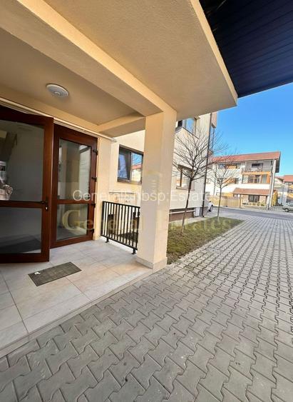De vanzare apartament cu 3 camere | Sanpetru - 14