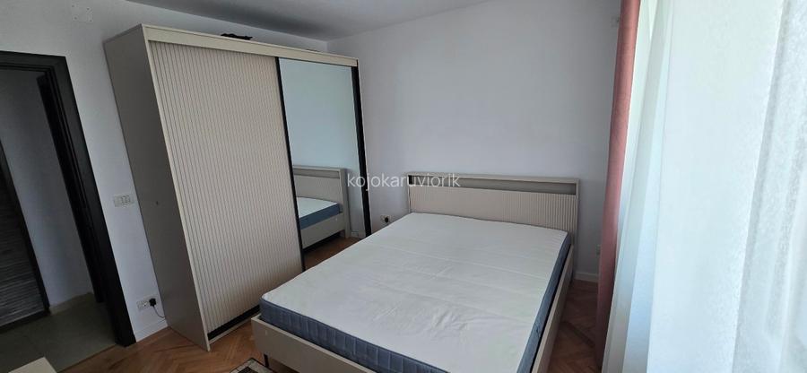 Închiriez  apartament 2 camere - 8