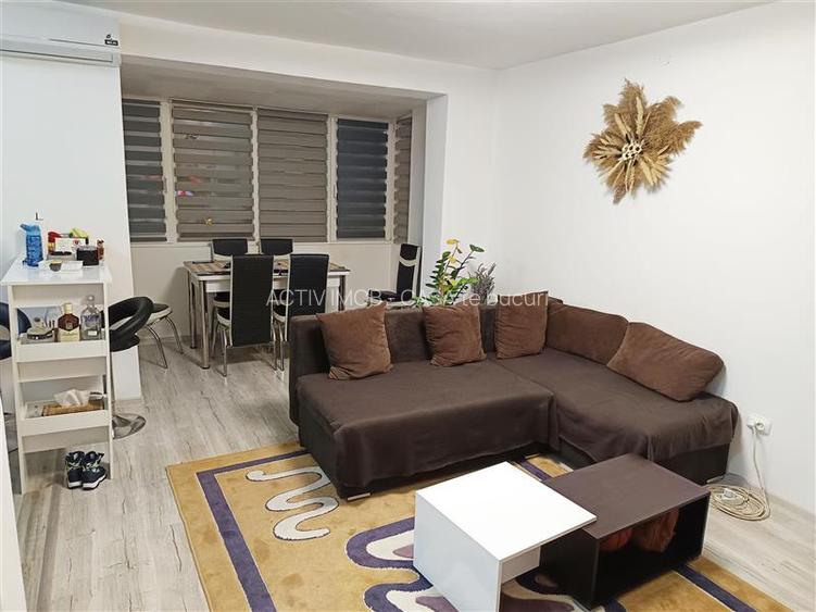 Apartament 2 camere in zona centrala Moldova Noua, langa piata - 3