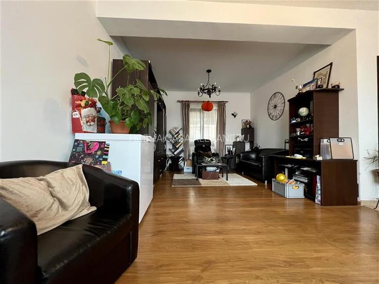 Vile cu 3 camere si 2 bai, de vanzare in Valea Adanca - 8