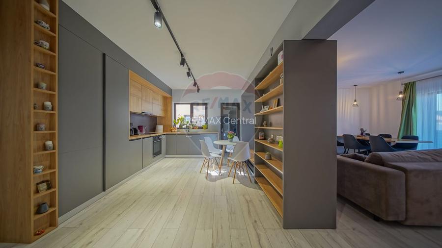 Vilă modernă, cu garaj, panouri și pompă de căldură, Cristian - 13