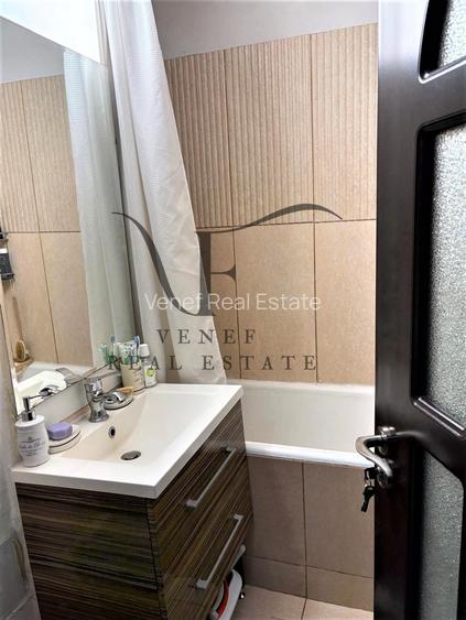 0 Comision 3 Camere 72 mp 2 balcoane 2 bai etaj 10 decomandat Doamna Ghica Ion B - 16