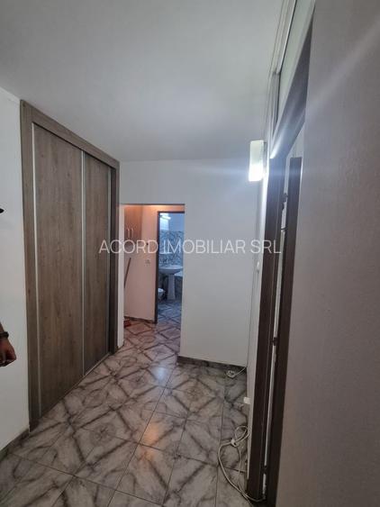 Faleza nord-apartament 2 camere decomandat cu gaze - 4