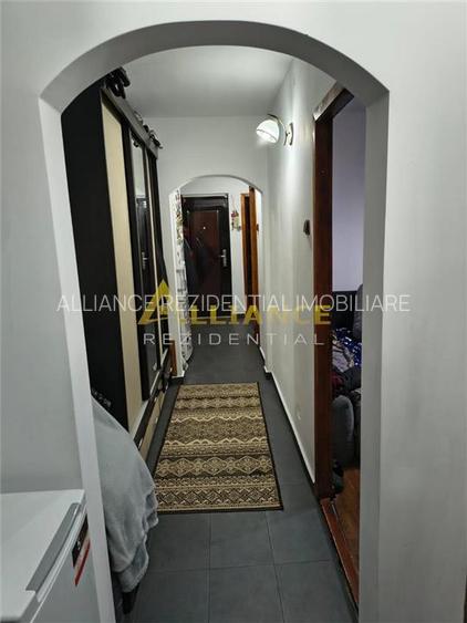 Apartament 3 camere 2 bai etaj 1 renovat cu balcon mare si parcare - 11