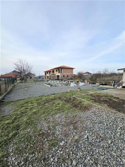 Casa 4 Camere cu Teren in Proprietate la Corbu - 21