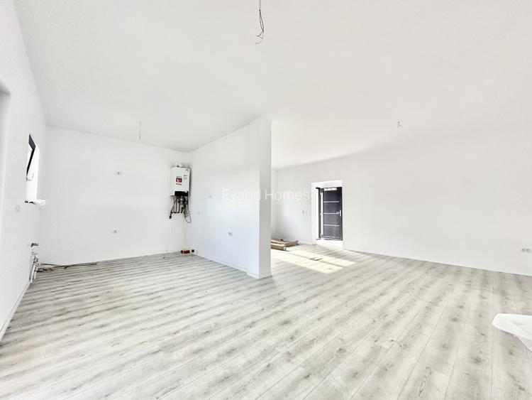 Duplex pe parter cu 3 camere si 2 bai - Mosnita Noua - 11