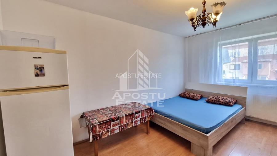 Garsoniera mobilata, 22mp, etaj intermediar, zona Buziasului - 2