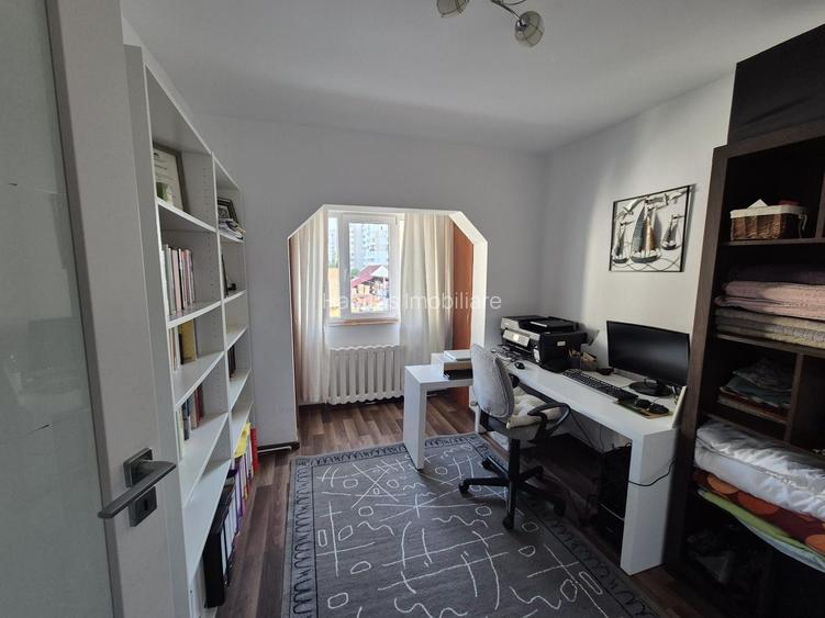 Apartament 4 camere, finisat, mobilat, parcare, zona str Izlazului - 24