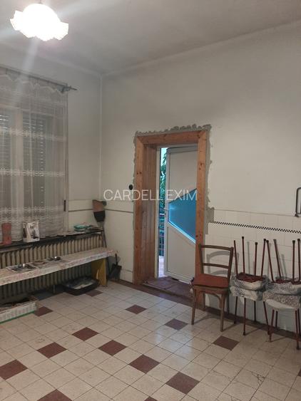 Casa centrala singur in curte - 5