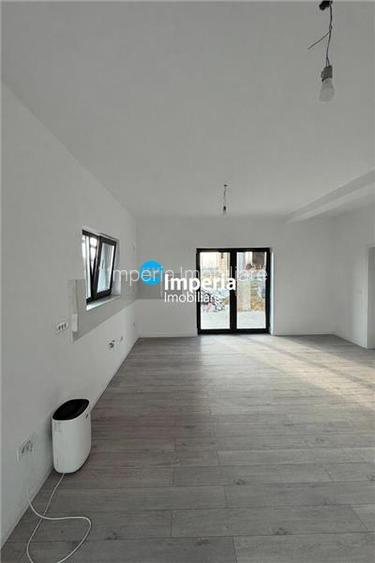 Vila moderna de vanzare – Hlincea, zona Stejar (str. Cortez)Vila dispune de 4 ca - 2