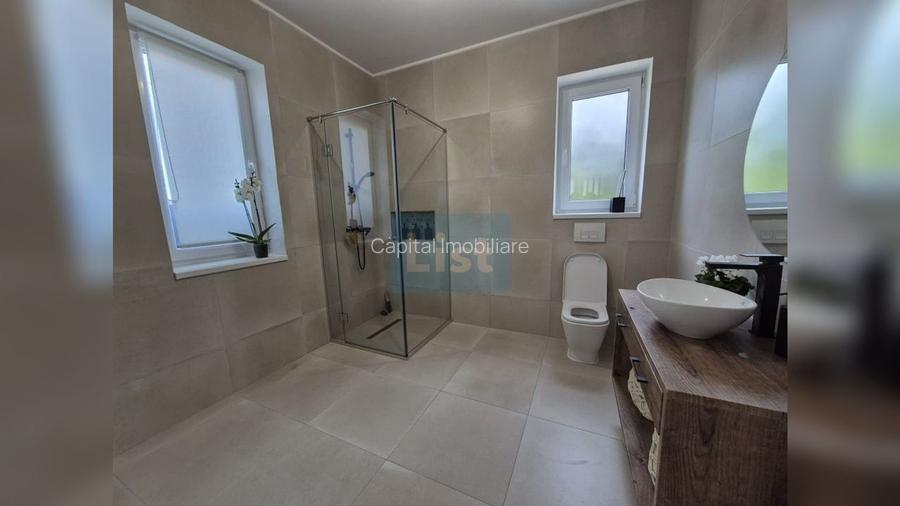 Casa superba la cheie, panouri fotovoltaice, central Dezmir - 12