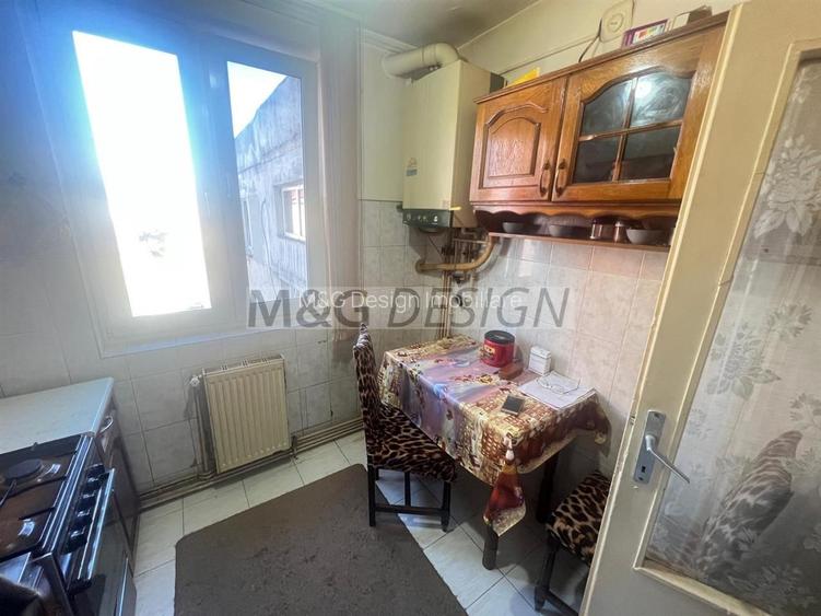 3 camere decomandat etaj 4/10 Dambovita centrala proprie - 3