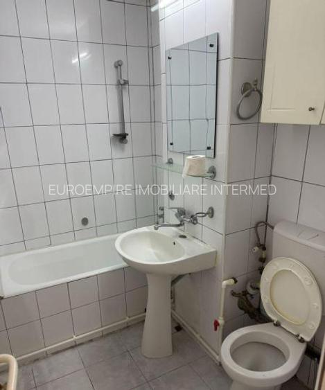 Apartament 3 camere decomandate zona Tomis 3 - 5